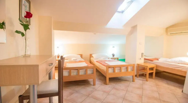 Трёхместный номер Standard Hotel Rendez Vous