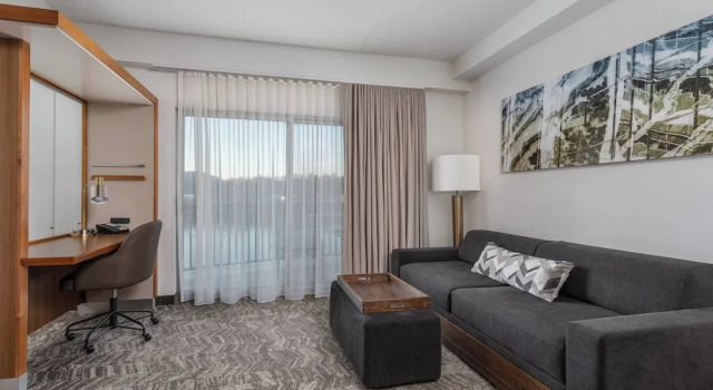 Люкс SpringHill Suites by Marriott Downtown Chattanooga/Cameron Harbor