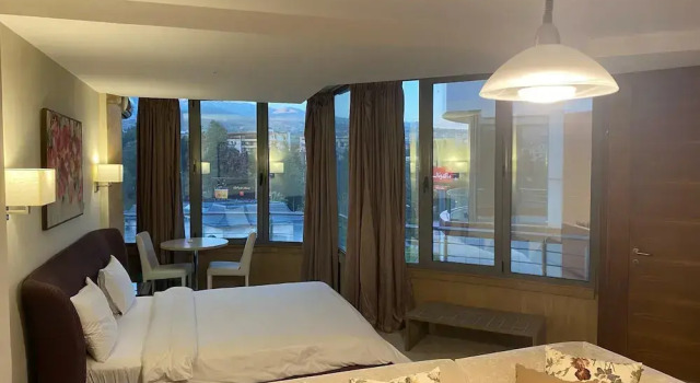 Студия Standard Delora Hotel and Suites