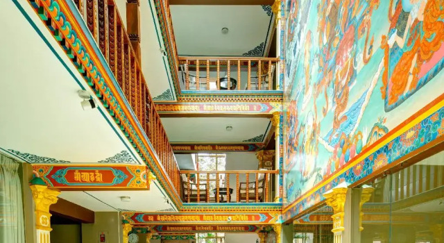 Hotel Lotus Gems