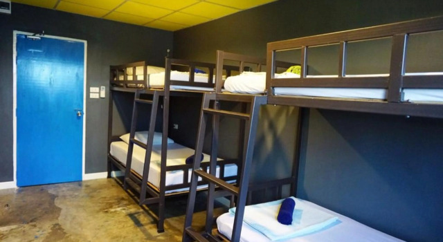 Кровать в общем номере B&B House & Hostel