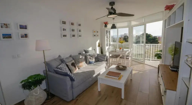 New, Sunny, Near The Beach With Sea Views, Забронировать Отель Бизнес-отели Бенальмадена, рядом с Индуистский храм, 4* 5*