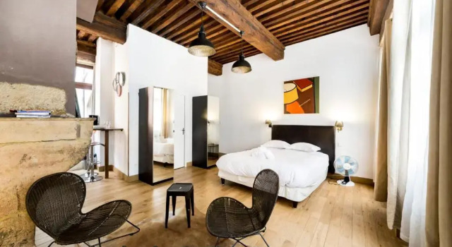 Апартаменты Authentic studio in Vieux Lyon