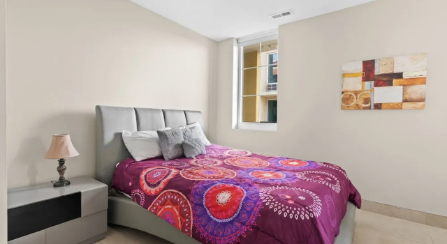 Люкс с балконом и с красивым видом из окна Bali Bay Resort