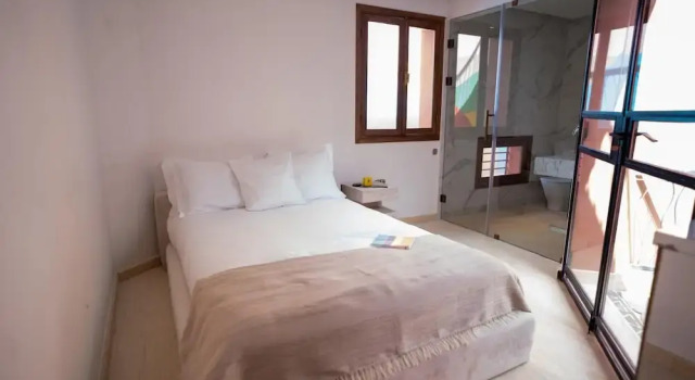 Zen Zone Boutique Riad & Spa, Забронировать Бутик-отель Отели Марракеш-Тенсифт-Эль-Хауз с парковкой, Парковка
