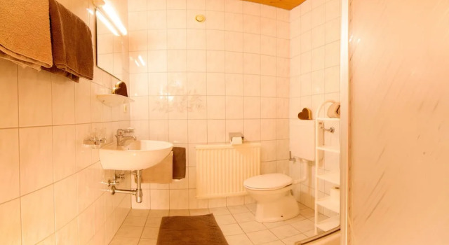Четырёхместный номер Standard c 1 комнатой с балконом и с видом на горы Hotel Christoph Tiroler B&B