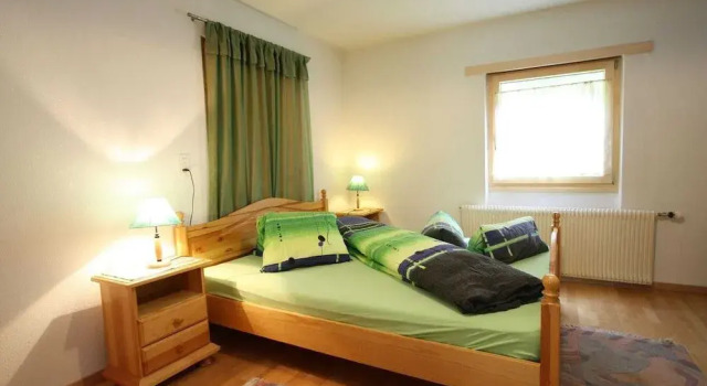 Looked After Holiday House With a Superb View Concerning the Rhonedal, Prenota Hotel Hotel a Canton Vallese con parcheggio, Parcheggio