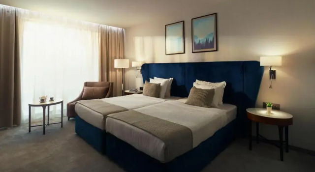 Двухместный номер Standard с балконом и с видом на парк Astor Garden Hotel