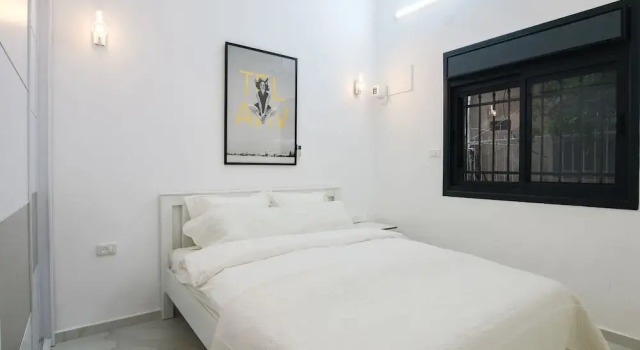 1 BR with Patio in City Center by FeelHome
