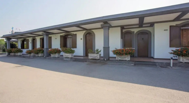 Hotel la Fenice, Rezervați Hotel Hoteluri în Boscoreale cu parcare, Parcare