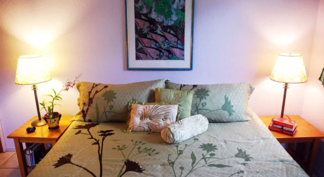 Hale Moana Bed & Breakfast, Rezervovat Hotel Leilani Estates Spojené státy americké