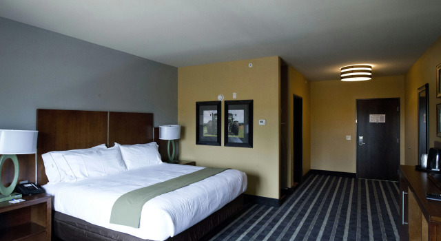 Holiday Inn Express Hotel & Suites Perry-National Fairground Area, Book Hotel Hoteller i Perry med parkering, nær Perry Area Historical Museum, Parkering