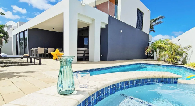 Вилла Luxury с 4 комнатами Tuscany Residence Aruba