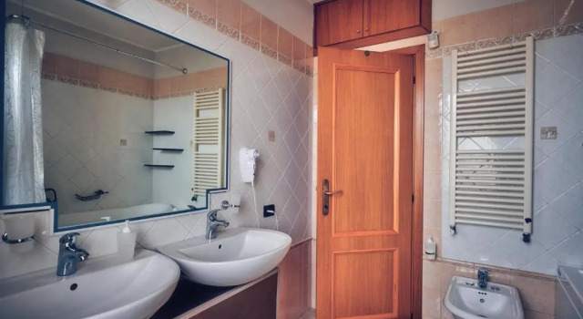 Travelershome Ciampino B&B