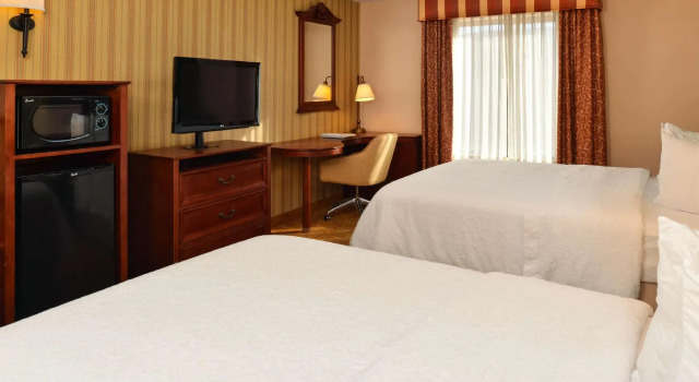 Двухместный номер Standard Hampton Inn & Suites - Coors Road