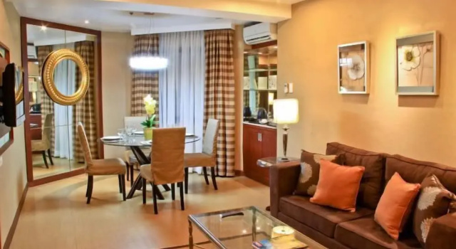 Люкс Royal с видом на город Royal Garden Hotel