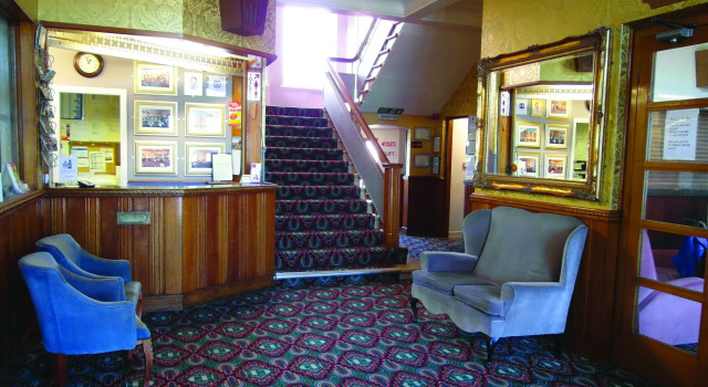 County Hotel