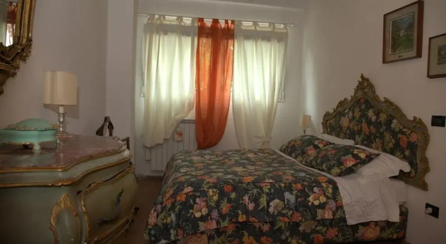 B&B Rododendri Garden, Prenota Bed & breakfast Tessera Veneto