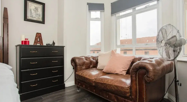 Apartment in West London, Varaa Huoneisto Asunnot kohteessa Merseyside, Huoneisto