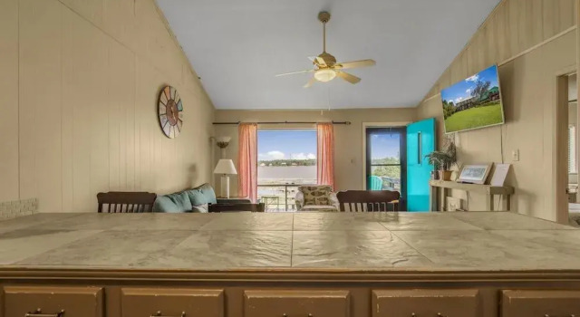 Sailhouse-east Pet Friendly Duplex in Gulf Shores, Prenota Hotel Hotel a Alabama con parcheggio, Parcheggio
