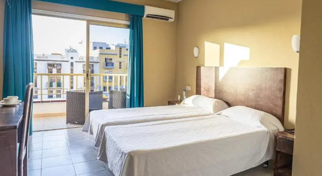 Двухместный номер Superior Hotel Aeropuerto Sur