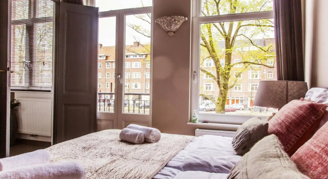 Livia's Hideaway: Elegant Canal, Забронировать Отель Амстердам 