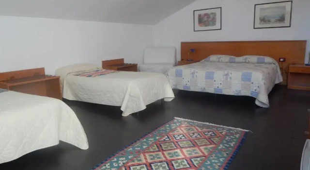 Четырёхместный номер Standard Hotel Aurora