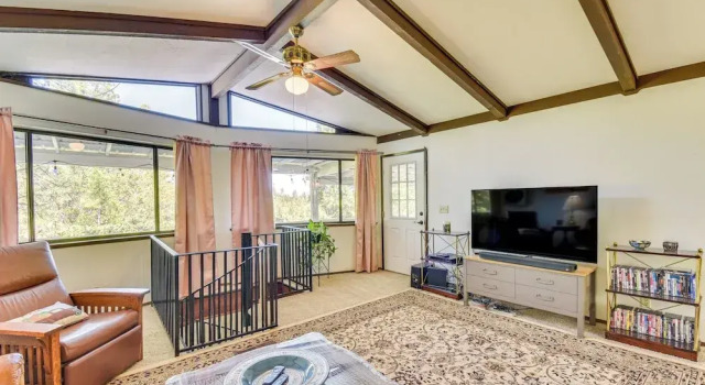 Peaceful Groveland Home w/ Deck + Fire Pit!