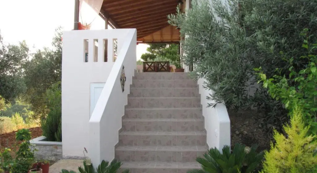 Elia house 1 astoning sea view among the olive trees, Забронировать Отель Патитирион Алонисос