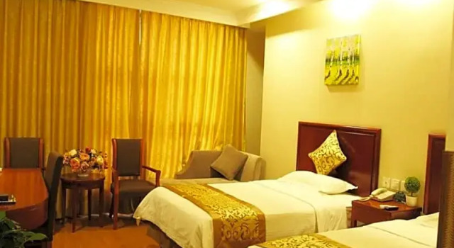 Двухместный номер Deluxe GreenTree Inn ZhangJiaKou XiaHuaYuan Government XinChen Road Express Hotel