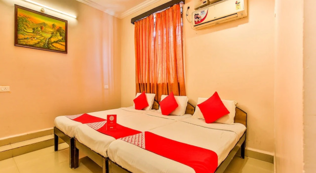 Standard Kahden hengen huone parvekkeella OYO 2863 Hotel 4 Pillar's