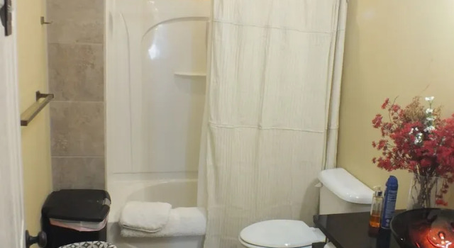 Двухместный люкс Deluxe с видом на сад The Pepin Mansion B&B on Mansion Row - 10 min to start of the Bourbon Trail
