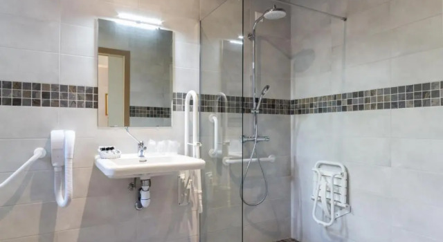 Трёхместный номер Superior Hotel Busby