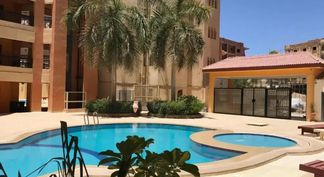 Апартаменты Regency Towers Apartments