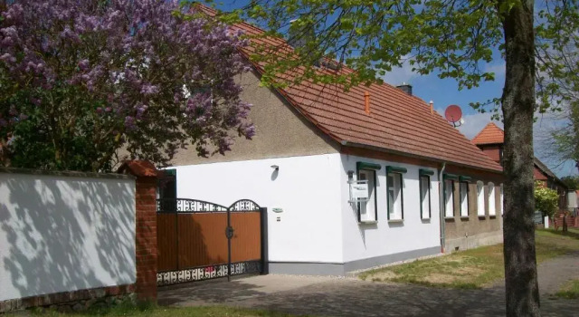 Ferienhaus Paries, Prenota Appartamento Hotel a Garz con parcheggio, Parcheggio