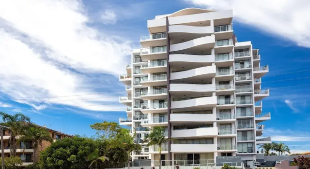 The Crest Penthouse 902
