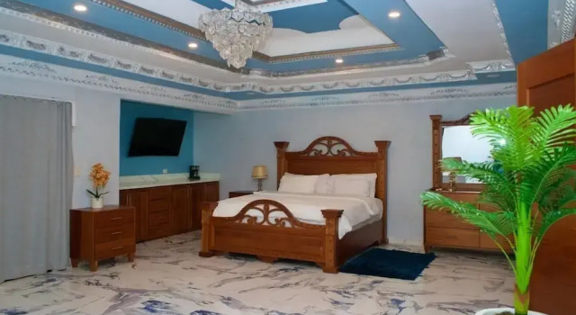 Номер Luxury Hotel pool city