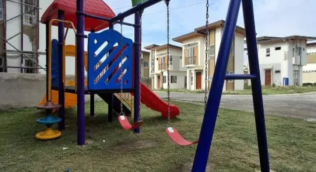 Vacation Home  near Airport and White Sand Beaches