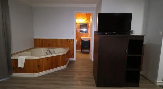 Номер Deluxe Algonquin Lakeside Inn
