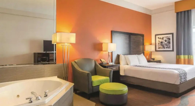 Люкс Deluxe La Quinta by Wyndham Prattville