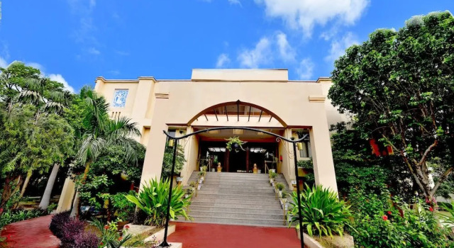 Kadamb Kunj Resort - Bharatpur, Book Ferieresort Hoteller i Rajasthan med morgenmad, Morgenmad