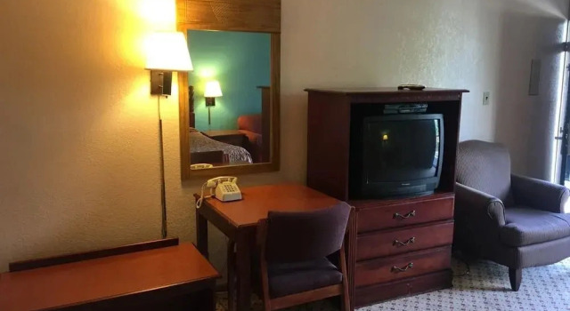Super 8 Raritan Nj, Buchen Sie Hotel Raritan New Jersey