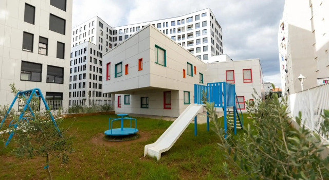 Tirana Contact Apartment, Забронировать Апартаменты/квартира Отели области Тираны с парковкой, Парковка