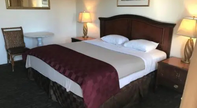 Diamond Inn, Prenota Hotel Hemet California