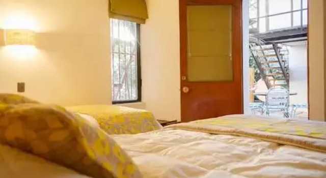 Hostal Patio Europeo, Забронировать Мини-отель Мини-отели Сантьяго, рядом с Ночной клуб Chocolate в Сантьяго, Мини-отель
