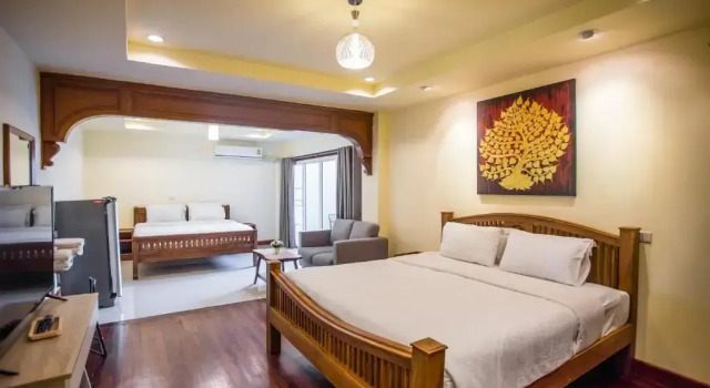 Трёхместный номер Grand Prince Hotel Chiang Mai