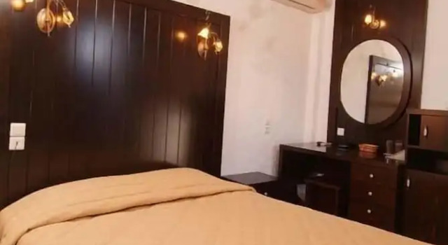 Двухместный номер Standard с балконом и с видом на горы Hotel Taxiarches