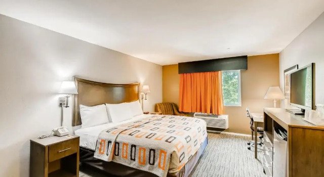 Одноместный номер Deluxe Orangewood Inn and Suites Midtown
