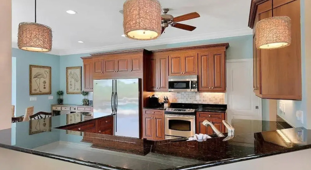 Коттедж Luxury SPIN516 5 Bedroom Holiday Home by Marco Naples Vacation Homes