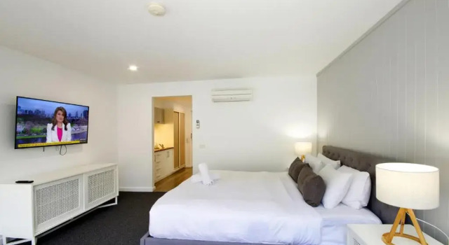 Студия Lorne Bay View Motel